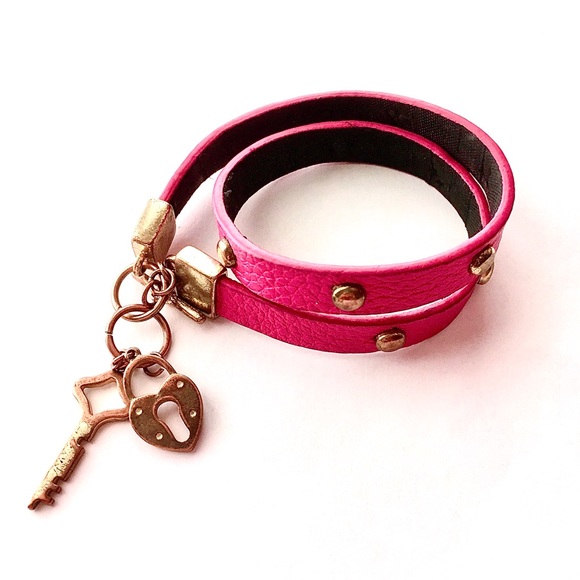 Target Jewelry - Target Gold Key Padlock + Pink Faux Leather Bracelet